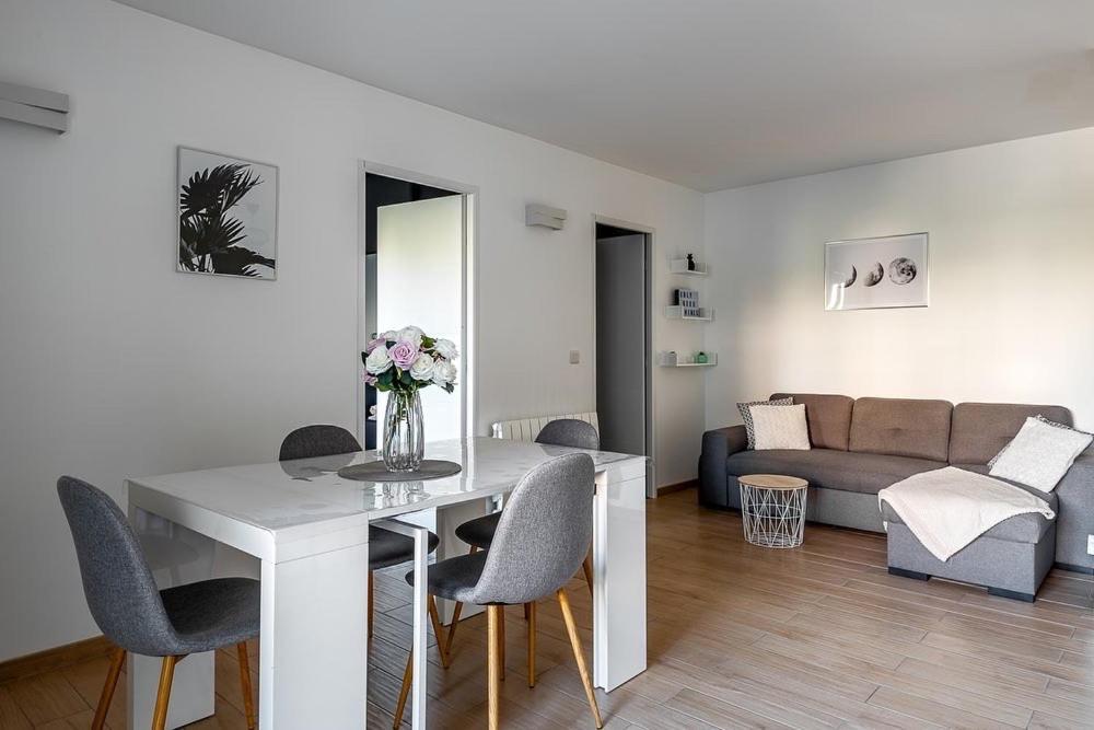 1 Bedroomed Camille Near Disneyland Paris มานี-เลอ-องเกรอ ภายนอก รูปภาพ